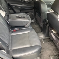 人気　中古車　SUV 日産エクストレイル 　2014年の画像