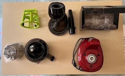 中古備品　クビンス　サイレントジューサー　レッド