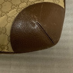 GUCCI バッグ　通勤や通学に　ビジネスバッグの画像