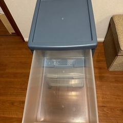 収納ラックの画像