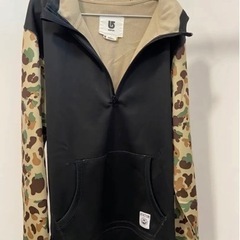 スノボー　メンズ Burton プルオーバーフーディー　撥水素材の画像