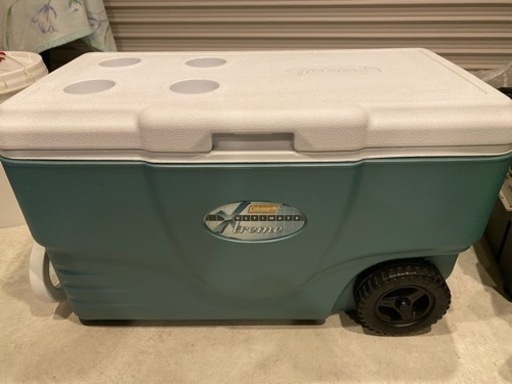 コールマン　エクストームホイール付クーラー
