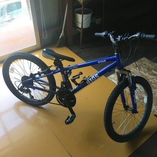 GIOS 22インチ