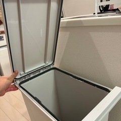 ゴミ箱の画像