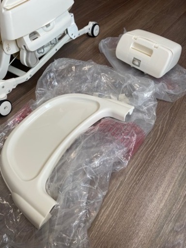 Combi (コンビ) ネムリラ AUTO SWING ハイローチェア　ベビー用椅子、ベッド　美品