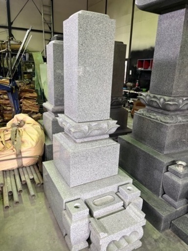 墓石(新品)白御影石1.1尺上蓮華三点セット