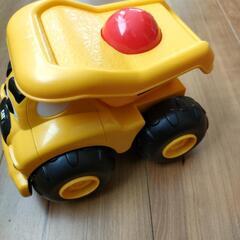 ダンプカー　おもちゃの画像
