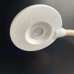 GENTOS LED照明器具電気スタンドの画像