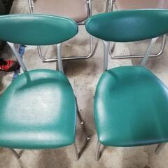 折り畳みパイプ椅子等セットです。の画像