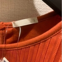 GU ジーユー  未使用　タグ付き　トップス　ノースリーブ　夏　オレンジ　S M サイズの画像