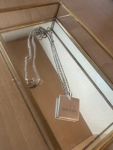 GUCCI プレートネックレス