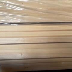 ⭐︎再入荷⭐︎【最上グレード】杉 3000×45×105(mm) バラ売り！デッキ、造作材、下地、DIYなどに。在庫240本ありますので複数の方へ販売できます。の画像