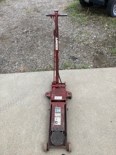 引取り限定　ガレージジャッキ　エアージャッキ