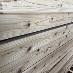 ⭐︎再入荷⭐︎【格安】杉の角材　4000×90×90 バラ売り！新築、リフォーム、外構、DIYなど。在庫280本ありますので複数人へ販売可能です。の画像