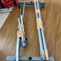 えもんかけ、一部破損