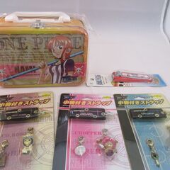 561   ワンピース　トランク缶（ナミ）小物入れ　・　つめ切り...