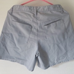 水色ショートパンツの画像