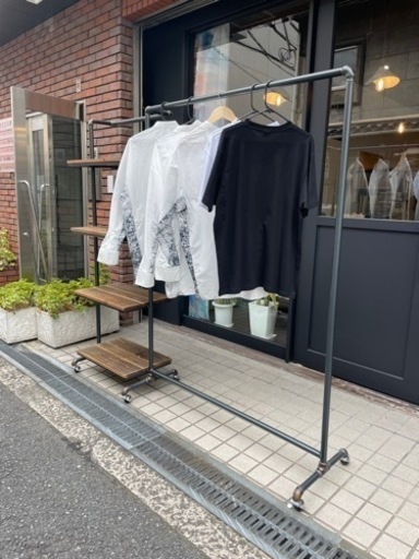アンティーク調ハンガーラック