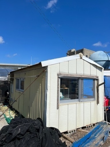 プレハブ　コンテナ　資材置き　ヤード