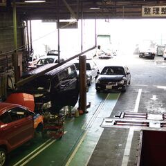 【兵庫】車検工場の自動車整備士【メカニック】検査員資格必須　月収300,000円〜の画像