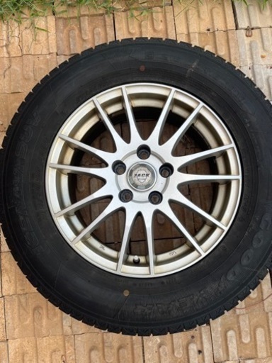 【値下げしました】スタッドレス　ホイールセット　215/70R16 ICE NAVI SUV