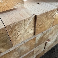 【最上グレード】桧柱　節有り　4000×105×105 バラ売り！柱、土台、大引き、構造材、DIYなどに。在庫40本ありますので複数の方へ販売できます。の画像
