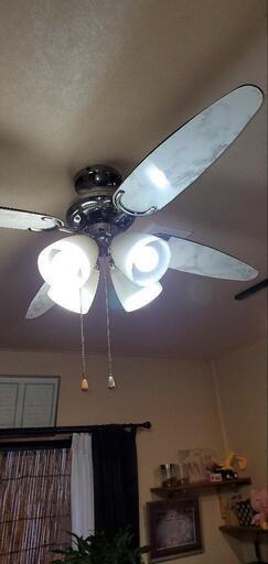 取引中です照明LED電球4個付