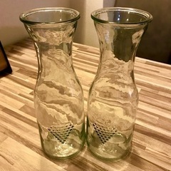 花瓶２つ