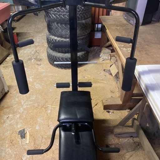 マシンフライ バタフライマシン 筋トレ トレーニング器具 大胸筋