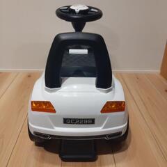 車のおもちゃの画像