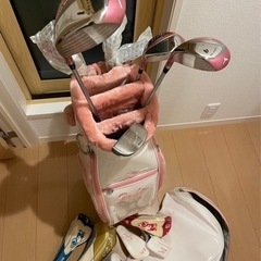 大人気✨Barbieゴルフセット✨手袋とボールもセットの画像