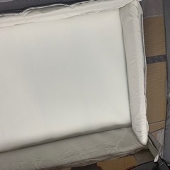 アップリカ　ベビーベッドの画像