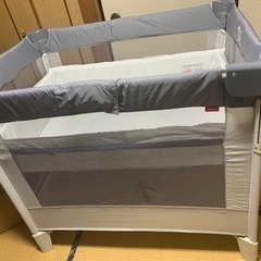 アップリカ　ベビーベッドの画像