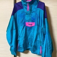 普通の薄いジャンパー