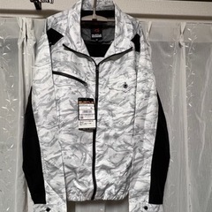 空調服　新品　BURTLE(バートル)フルセット　4Lサイズ　早い者勝ち〜‼️の画像