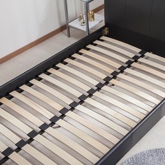 定価44,900円‼️ダブルベッドフレーム（ポケットコイルマットレス付き）の画像