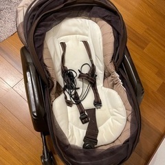 コンビ　電動ハイローチェアの画像
