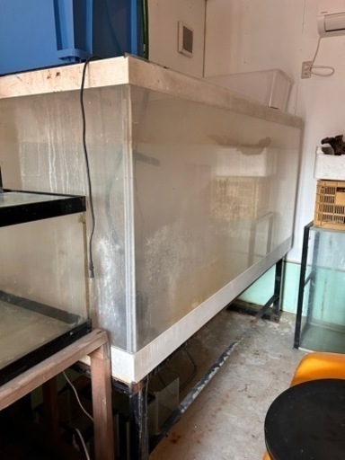 大型水槽　引き取り限定　200×100×80cm 厚み2センチ