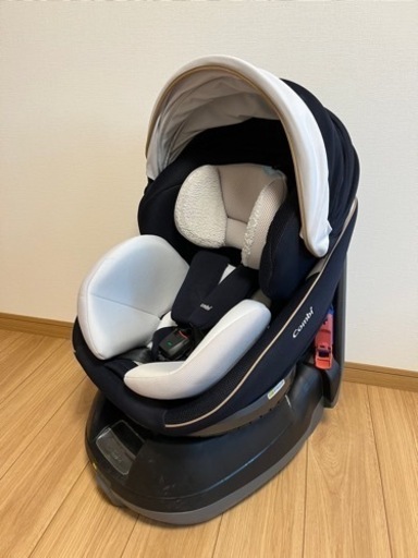 コンビ　クルムーブスマート　チャイルドシート