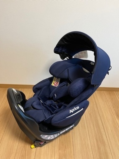 アップリカ　フラディアグロウ　ISOFIX