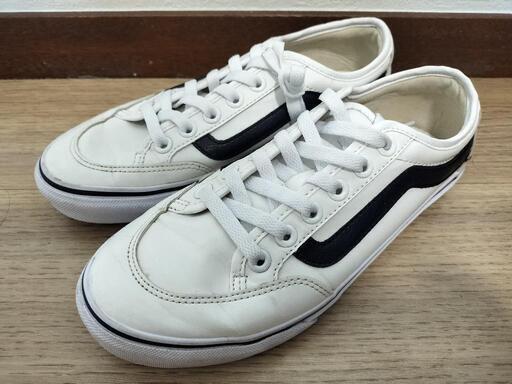 VANS ホワイト/ ネイビー 24.5cm