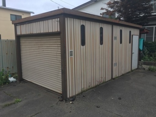 中古車庫売ります！
