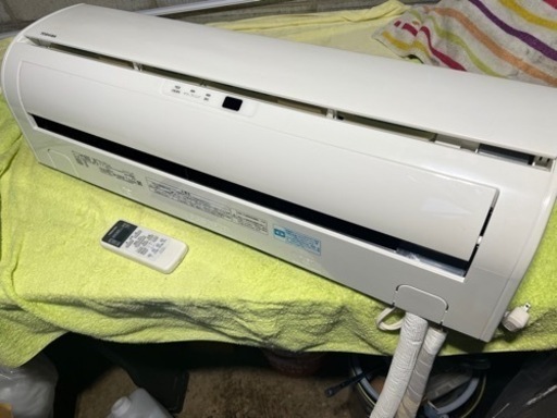 東芝　ルームエアコン　2017年製　RAS-C225AD 6畳用　室内機クリーニング済み