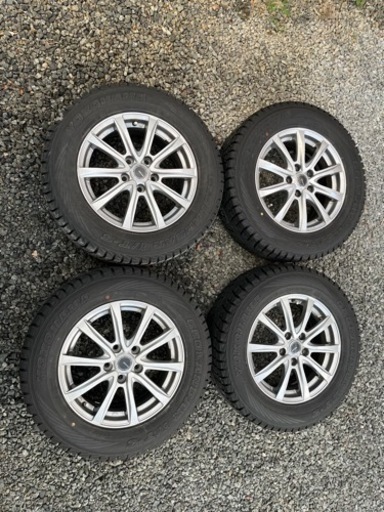 スタッドレスタイヤ　215/65R16 98Q