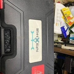 1回使用、チェーンソー 充電式 電動チェーンソー 21V / 4.0Ah大容量バッテリー2個搭載 電動 チェーンソー 充電式 (マキタ バッテリー対応) LEDの画像