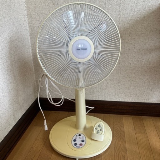 扇風機　白
