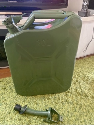 ガソリン携行缶 灯油タンク ポータブル燃料タンク 給油ノズル付き20L
