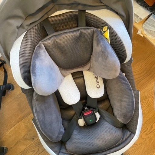 コンビ チャイルドシートTHE S ISOFIX エッグショック