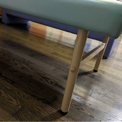 施術ベッド　マッサージベッドの画像