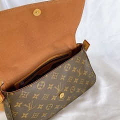 LOUIS VUITTON モノグラム　ミニルーピング　ハンドバッグの画像